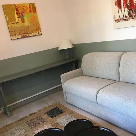 Les Ombrees Guest house