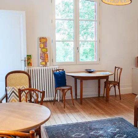 Casa de hóspedes Les Ombrees 3*